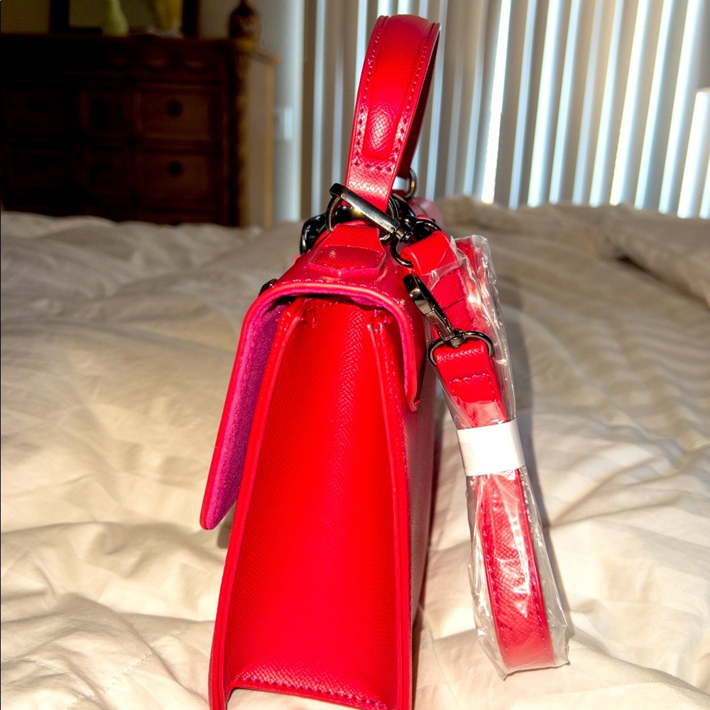 Badgley Mischka NWT vegan leather coral studded chain crossbody bag strap